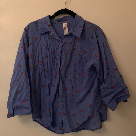 Blue floral button down shirt - Picture 2 of 4